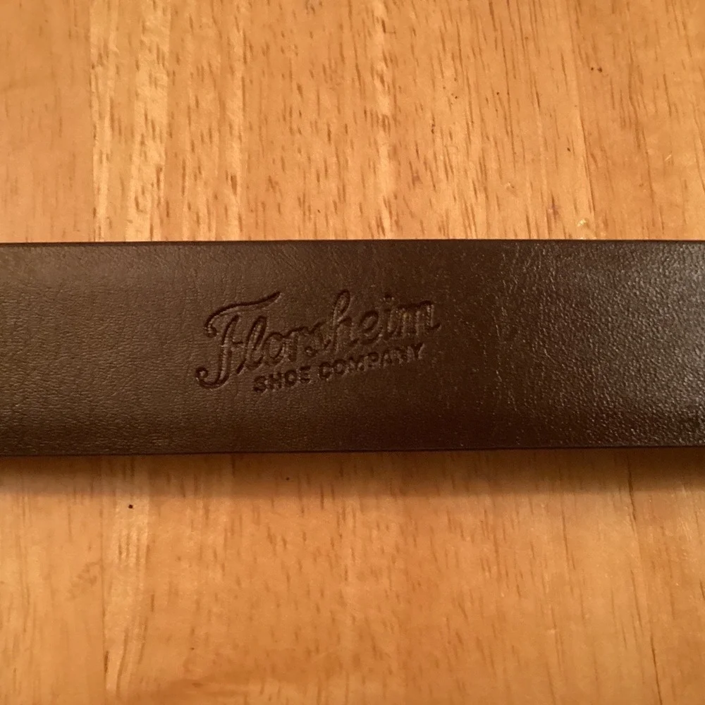 Florsheim Mens Brown Leather Belt Silver Buckle Size 32 FL5905-200W Dress Casual
